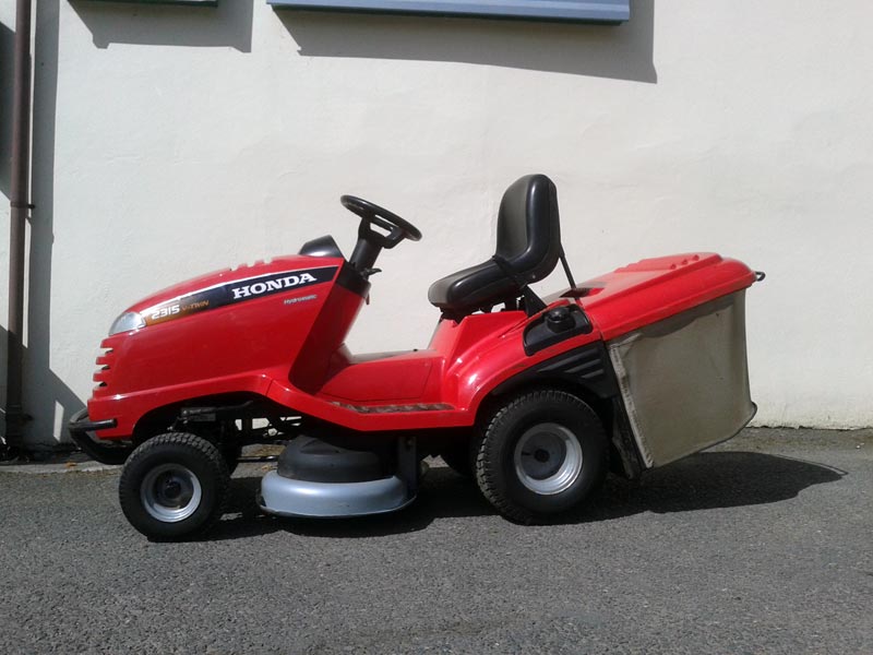 Honda 2315 ride on mower/lawn tractor #5